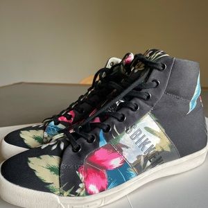 Bikkembergs Black Floral hi top sneakers, size 8 (US) ⭐️